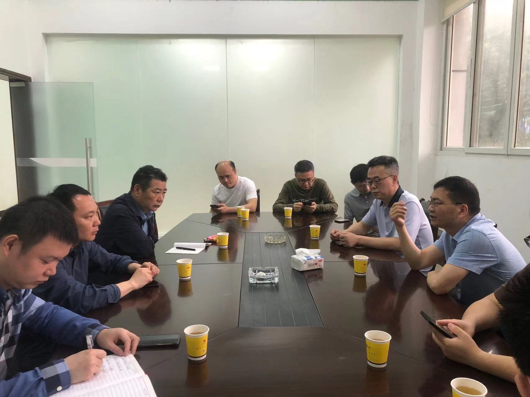 南(nán)岸區(qū)政府副區(qū)長(cháng)石少(shǎo)林(lín)調研宏聲科(kē)創園項目進度