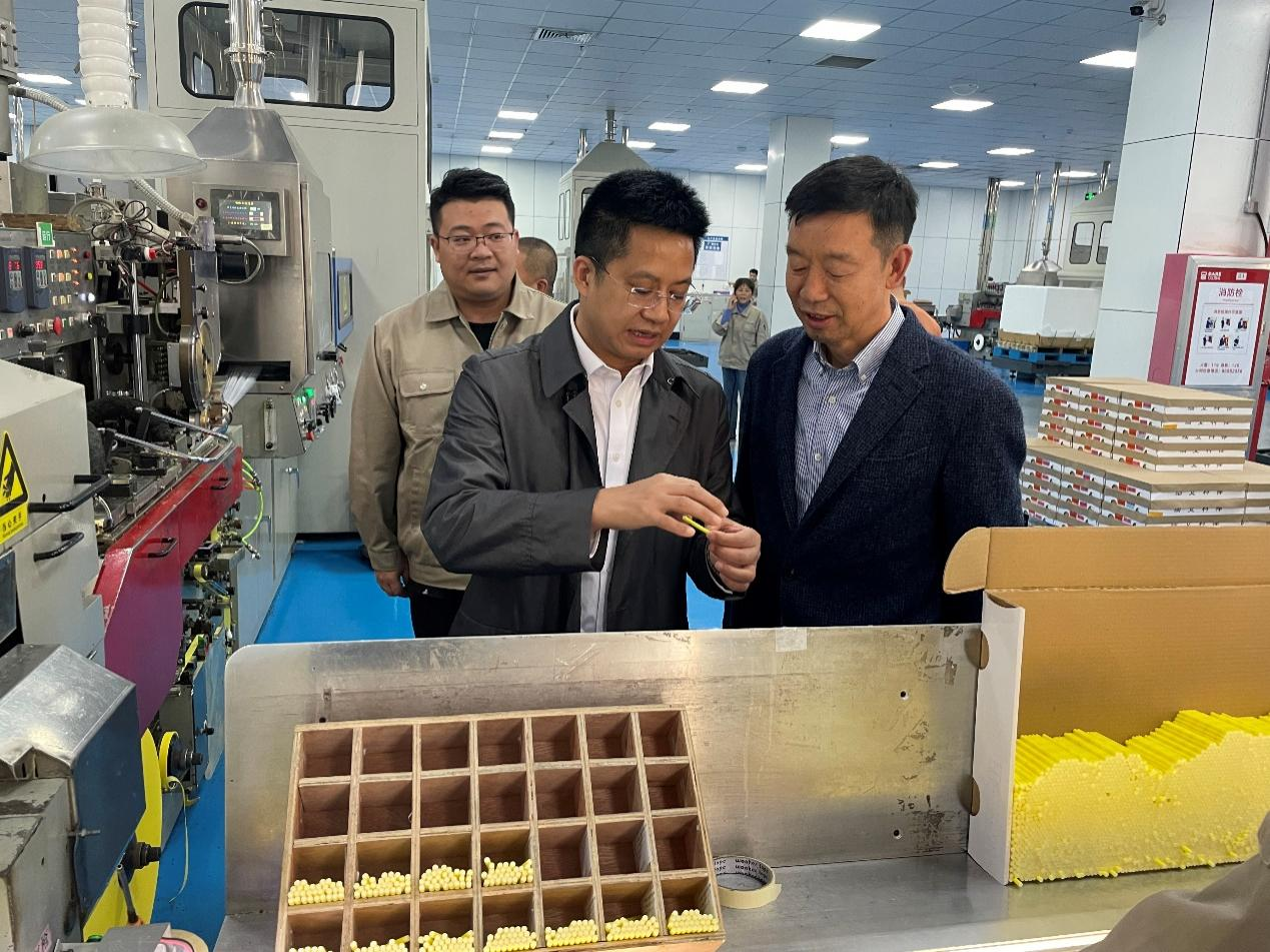 鄒凱率隊赴江蘇大(dà)亞考察交流學習(xí)